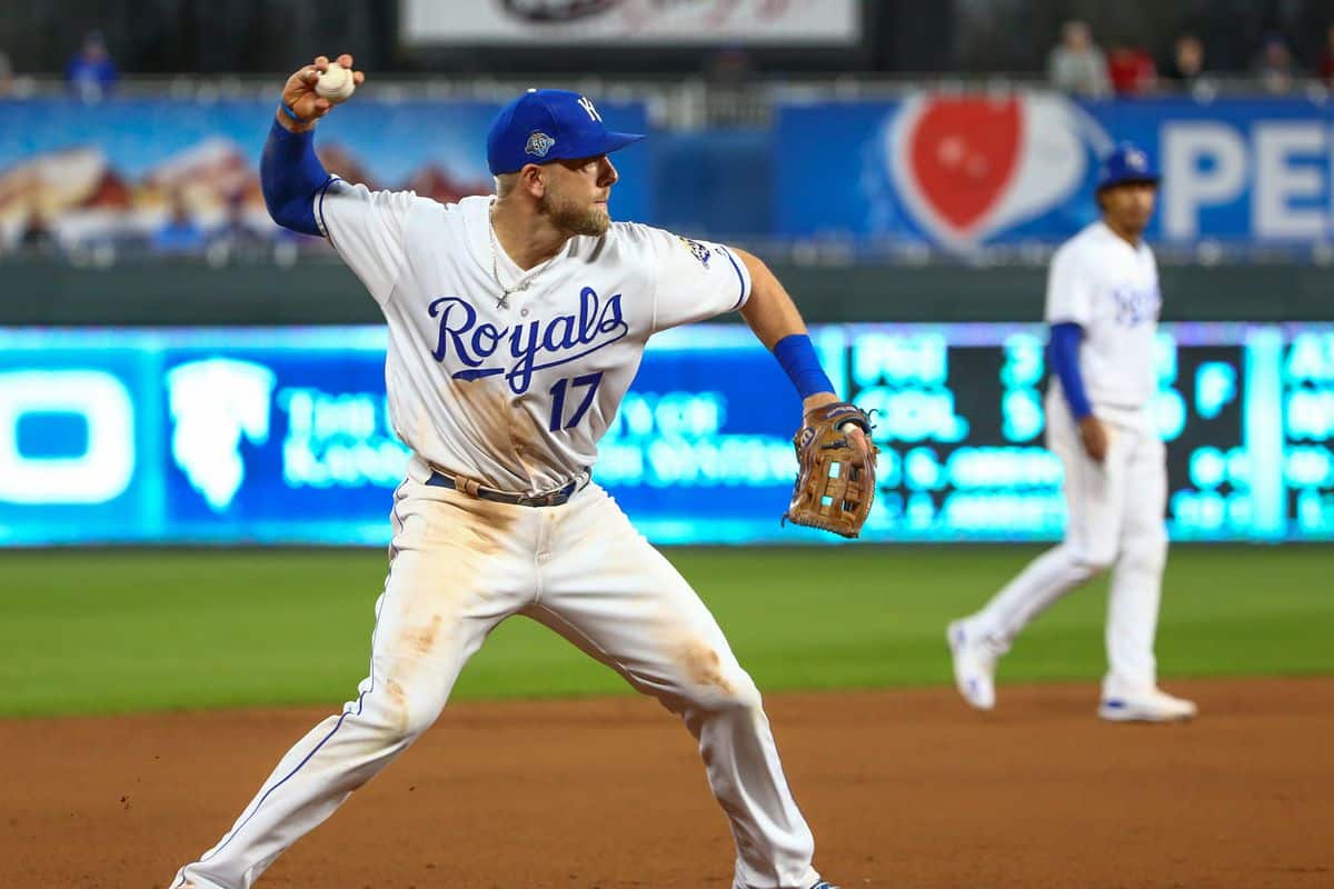 Hunter Dozier signe une prolongation à Kansas City Passion MLB