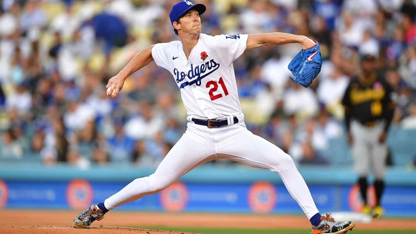 Même si les Dodgers se sentent invincibles, leur rotation est (très ...